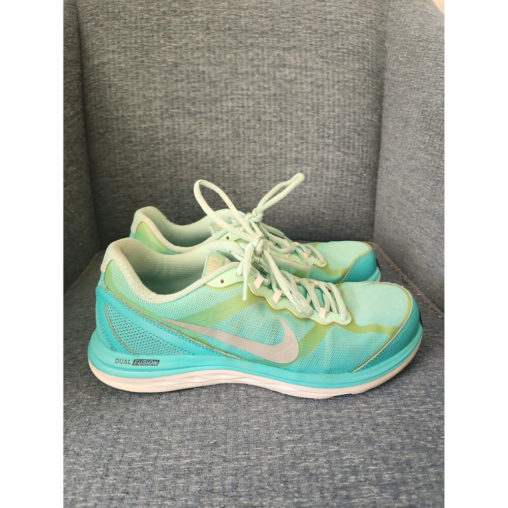 Nike Women's Dual Fusion 3 Athletic Sneakers Aqua Blue Green Size 9.5